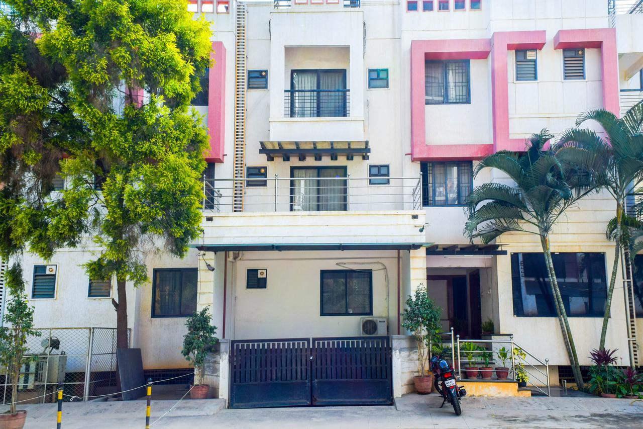 Oyo 5934 Lokaz Hotel Bangalore Exterior photo