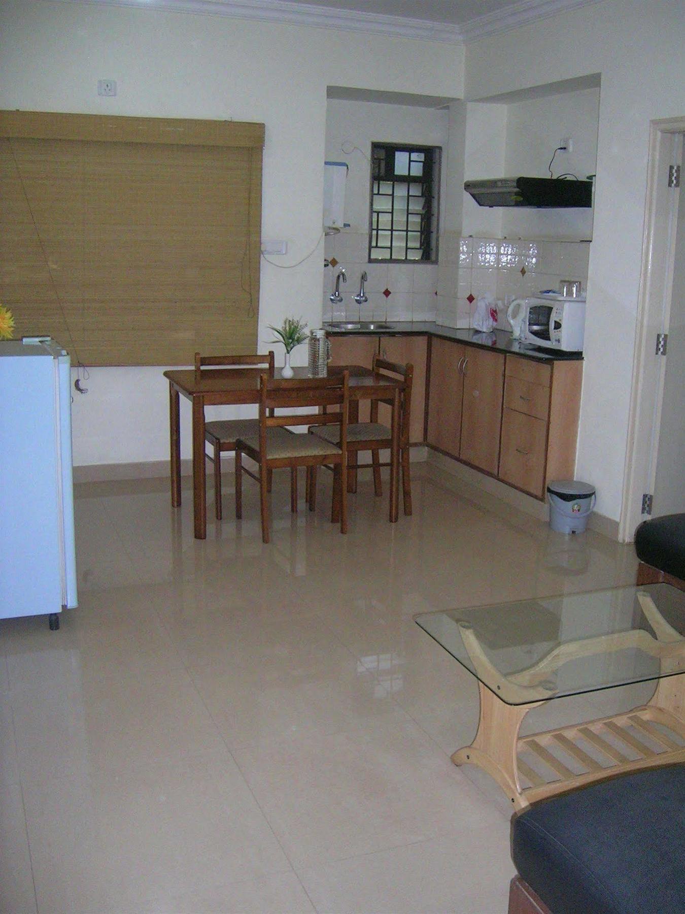 Oyo 5934 Lokaz Hotel Bangalore Exterior photo